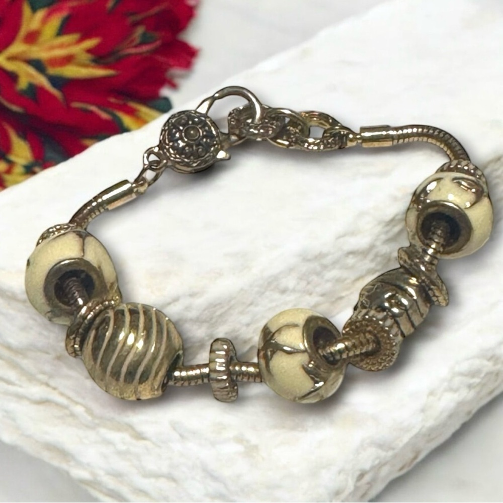 2 for $30 💎Antique Gold and Cream Beaded Bracelet with Lobster Claw Clasp